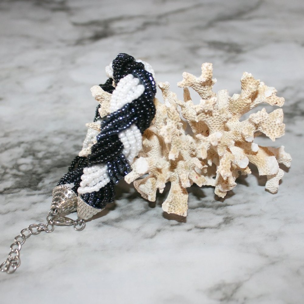 ARTISAN Bracelet Beaded Braided Classic Handmade Seed Black White Gray Vintage